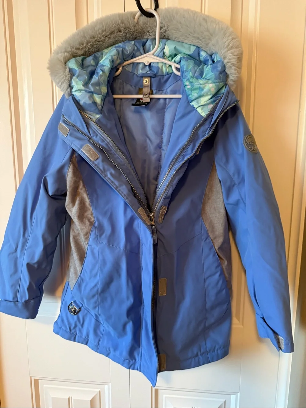 Girls' Blue 2 Piece Winter Coat with Faux-Fur Hood & Removable Jacket (S)7/8